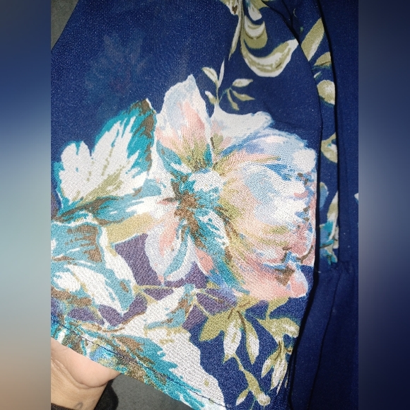 FLORAL SHORTS ROMPER - Picture 10 of 13